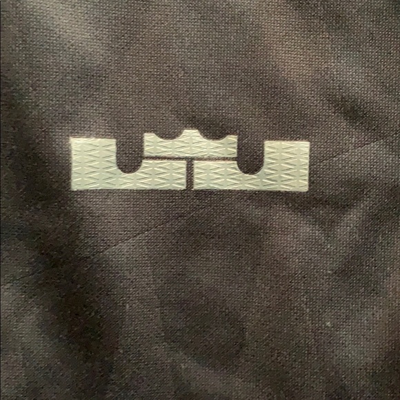 Nike jacket - Picture 2 of 3